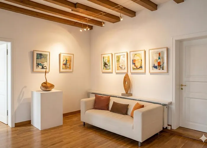 Rhein River Guesthouse - direkt am Rhein